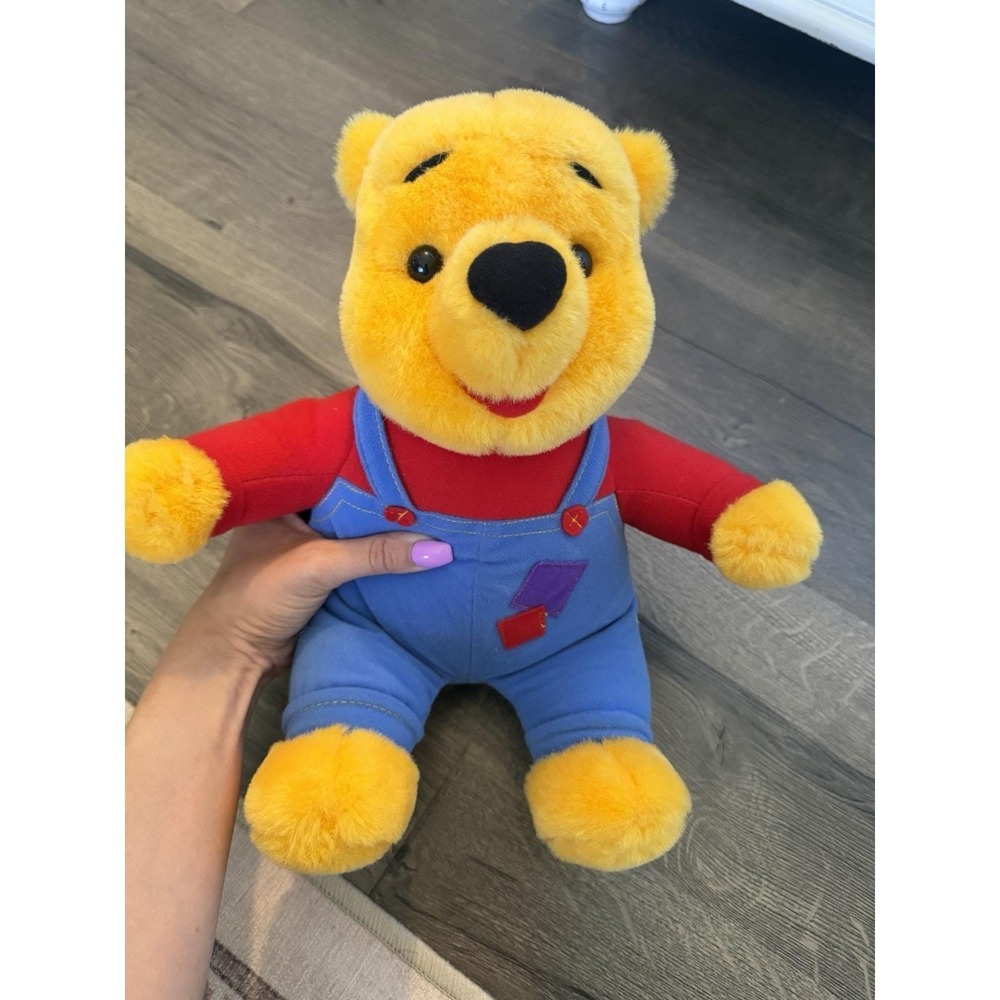 Vintage Winnie the Pooh Bear Hug N Wiggle Plush 1997 Mattel Tested Works